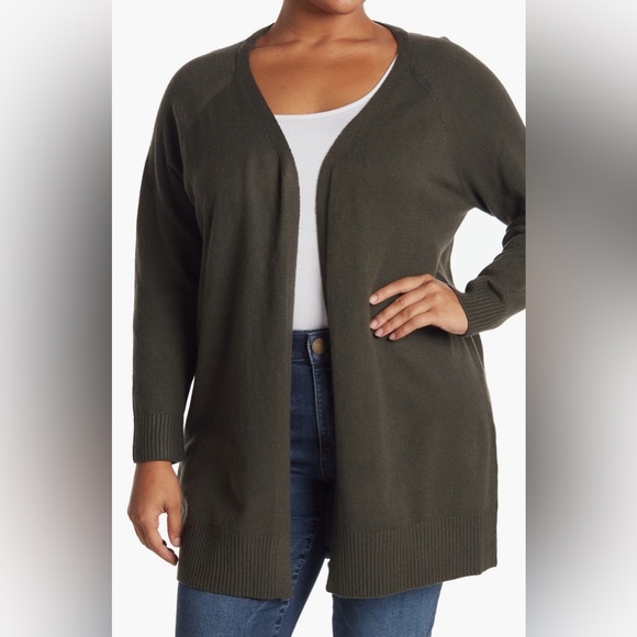 Skull Cardigan 💀 - Picture 3 of 4